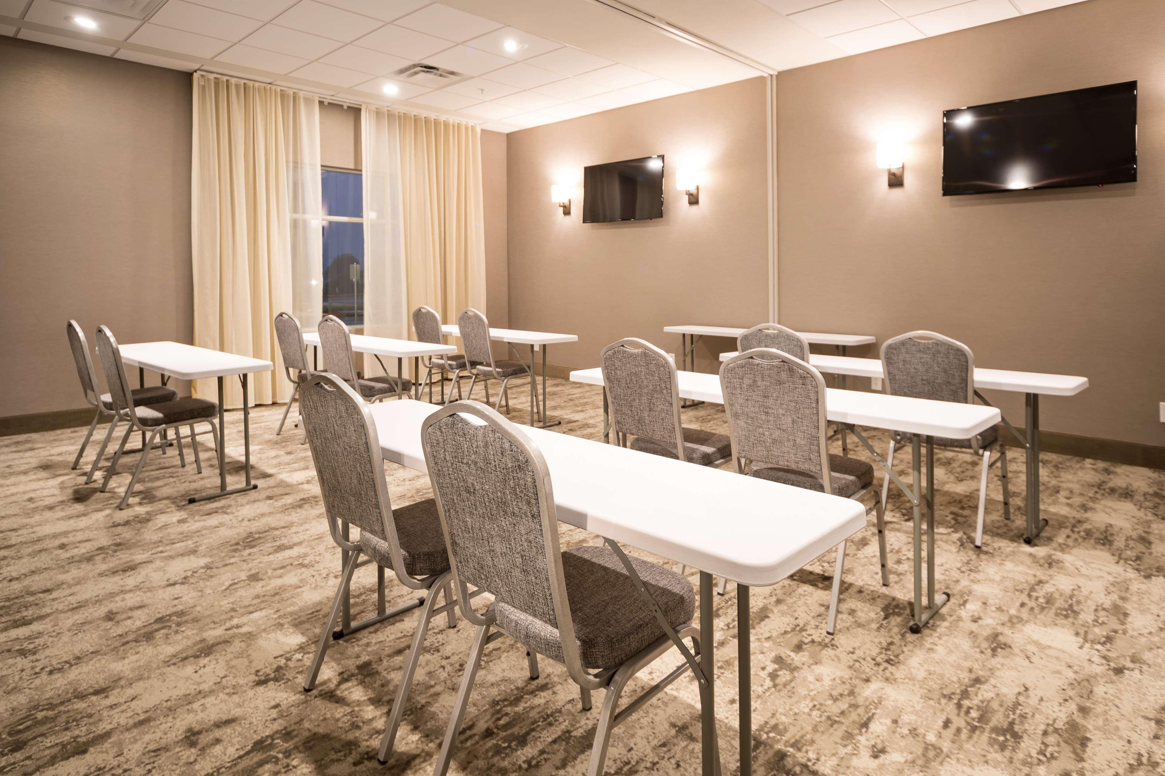 Best Western Plus Drayton Valley All Suites Eksteriør billede